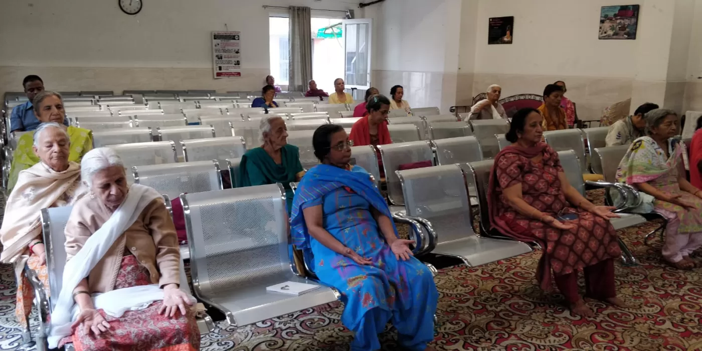 senior citizen elderly meditation west delhi by karmicbuzz foundation, conducted by kashish gambhir 